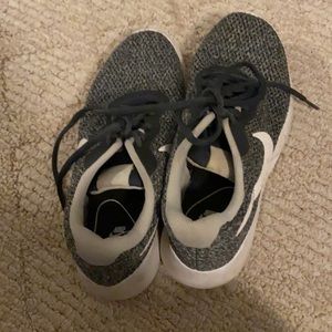 gray nike shoes